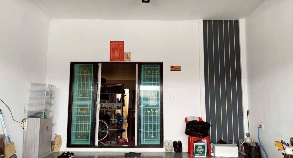 For sale 4 bedrooms townhouse in Phra Samut Chedi, Samut Prakan