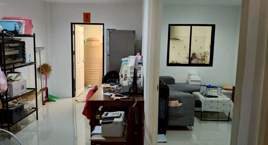 For sale 4 bedrooms townhouse in Phra Samut Chedi, Samut Prakan