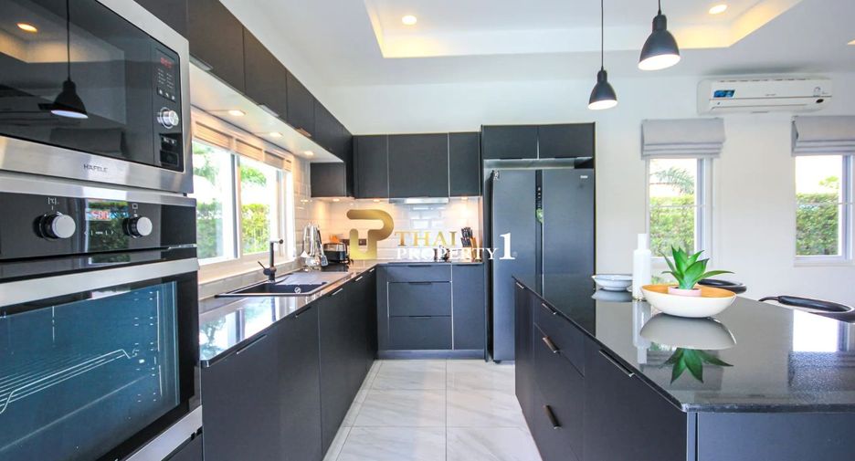 For sale 3 bedrooms villa in Hua Hin, Prachuap Khiri Khan