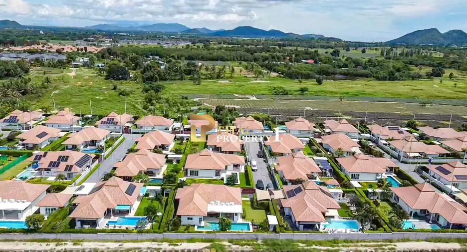 For sale 3 bedrooms villa in Hua Hin, Prachuap Khiri Khan