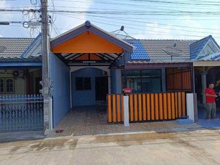 3 Bedroom Townhouse In Si Racha, Chonburi