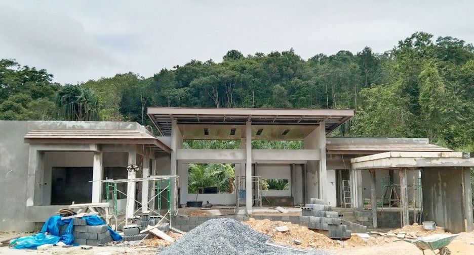 For sale 3 bedrooms villa in Mueang Krabi, Krabi