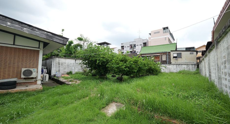 Grundstück zum Kauf in Watthana, Bangkok