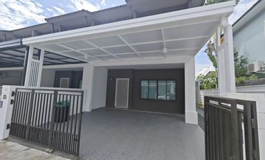 For rent 3 bedrooms townhouse in Mueang Chiang Mai, Chiang Mai