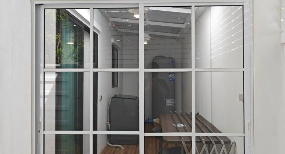 For rent 3 bedrooms townhouse in Mueang Chiang Mai, Chiang Mai