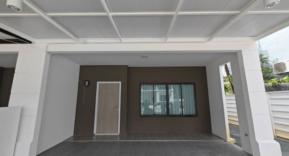 For rent 3 bedrooms townhouse in Mueang Chiang Mai, Chiang Mai