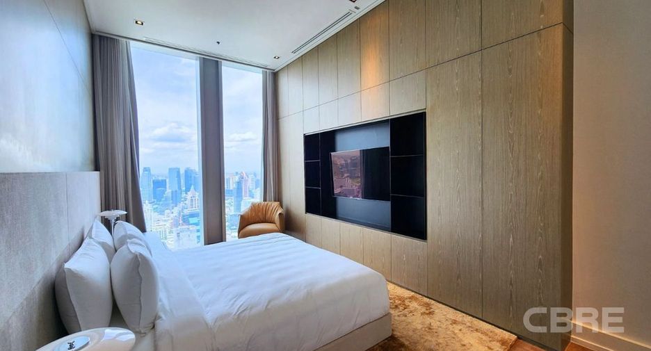 For sale 4 bedrooms condo in Sathon, Bangkok