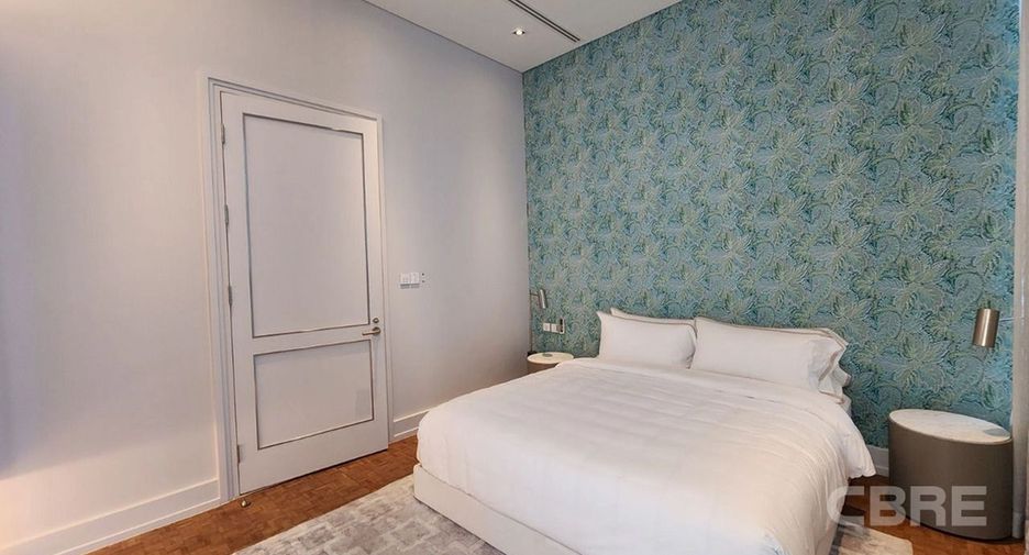 For sale 4 bedrooms condo in Sathon, Bangkok