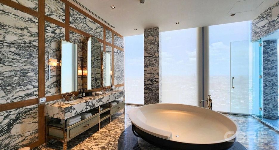 For sale 4 bedrooms condo in Sathon, Bangkok