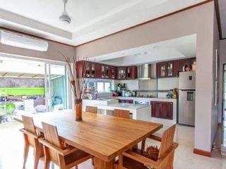 For sale 4 bedrooms house in Bang Saray, Pattaya