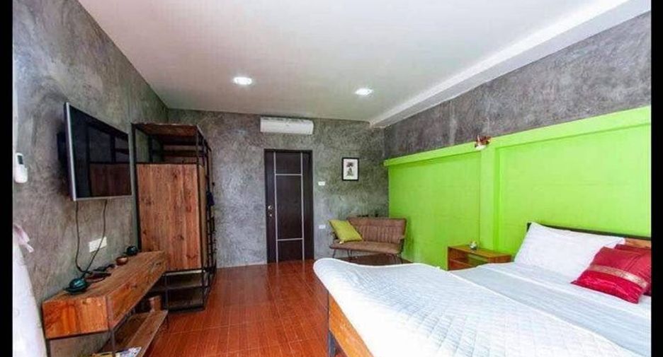 For sale 4 bedrooms house in Sattahip, Chonburi