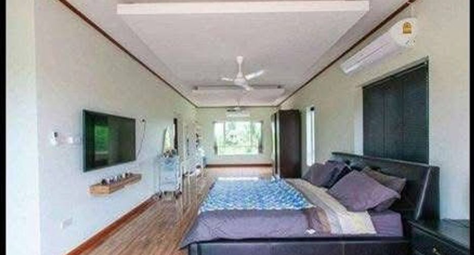 For sale 4 bedrooms house in Sattahip, Chonburi