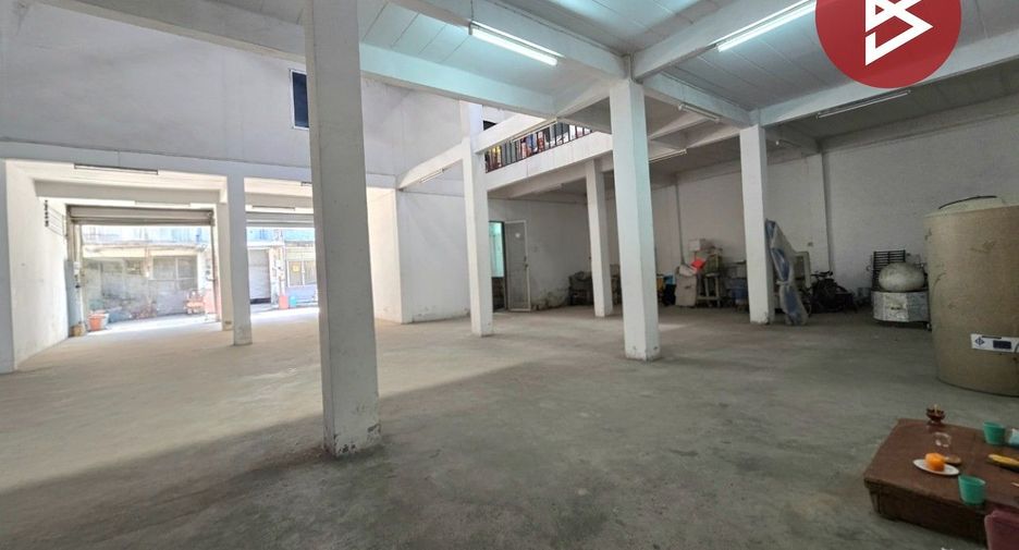 For sale retail Space in Rat Burana, Bangkok