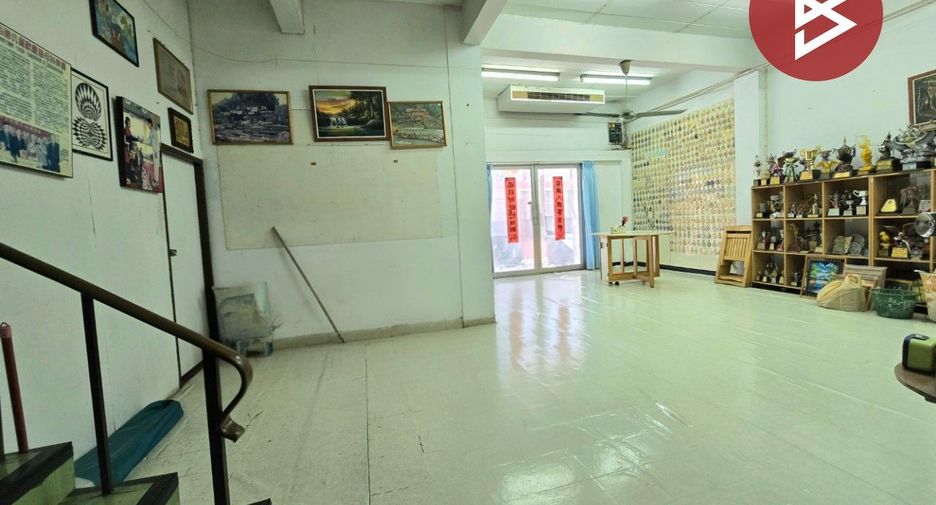 For sale retail Space in Rat Burana, Bangkok