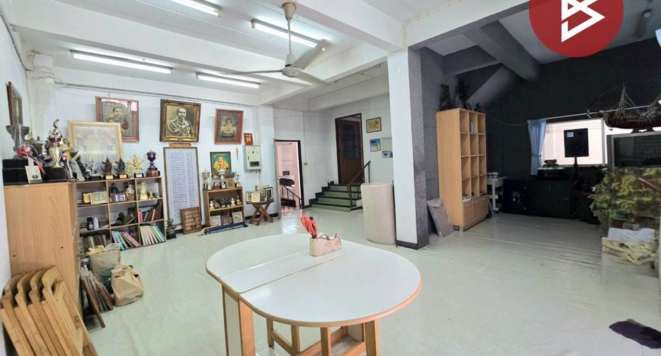 For sale retail Space in Rat Burana, Bangkok