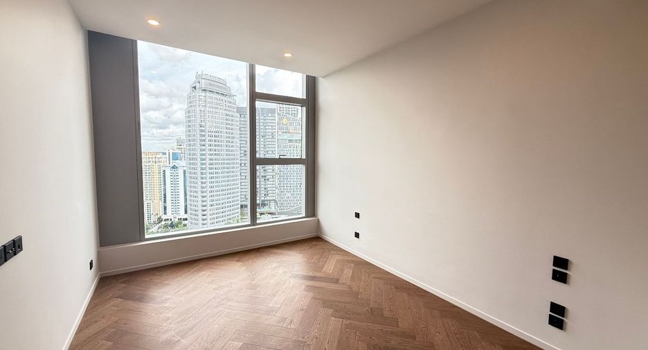 For sale 2 bedrooms condo in Khlong Toei, Bangkok