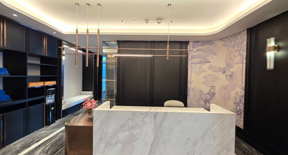 For sale 2 bedrooms condo in Khlong Toei, Bangkok