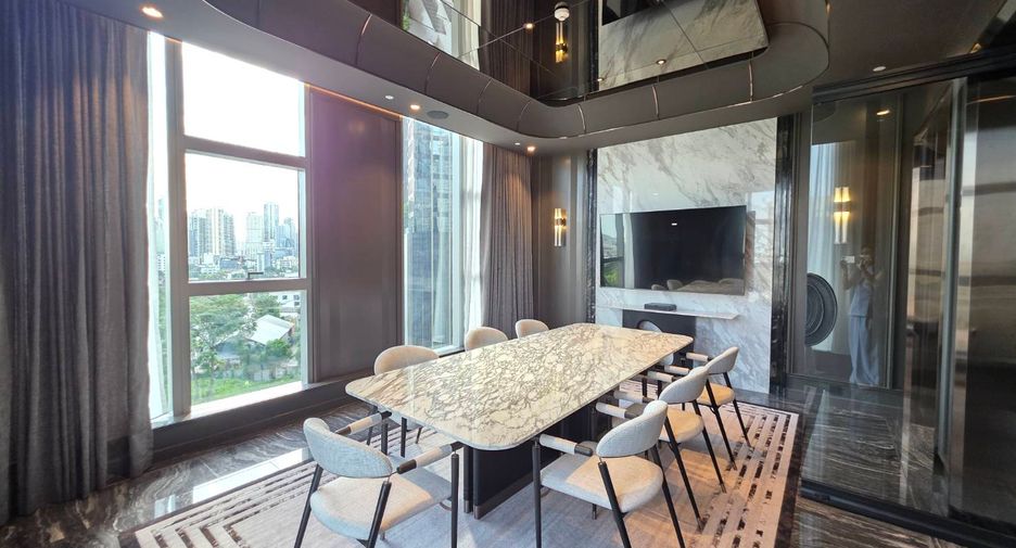 For sale 2 bedrooms condo in Khlong Toei, Bangkok