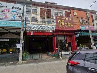 For sale 5 bedrooms retail Space in Prawet, Bangkok