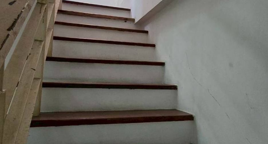 For sale 5 bedrooms retail Space in Prawet, Bangkok