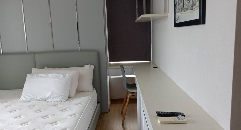 Condo en alquiler de 2 habitaciones en Yan Nawa, Bangkok