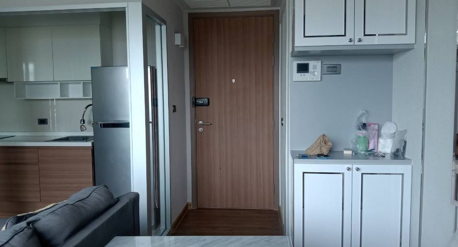 Condo en alquiler de 2 habitaciones en Yan Nawa, Bangkok