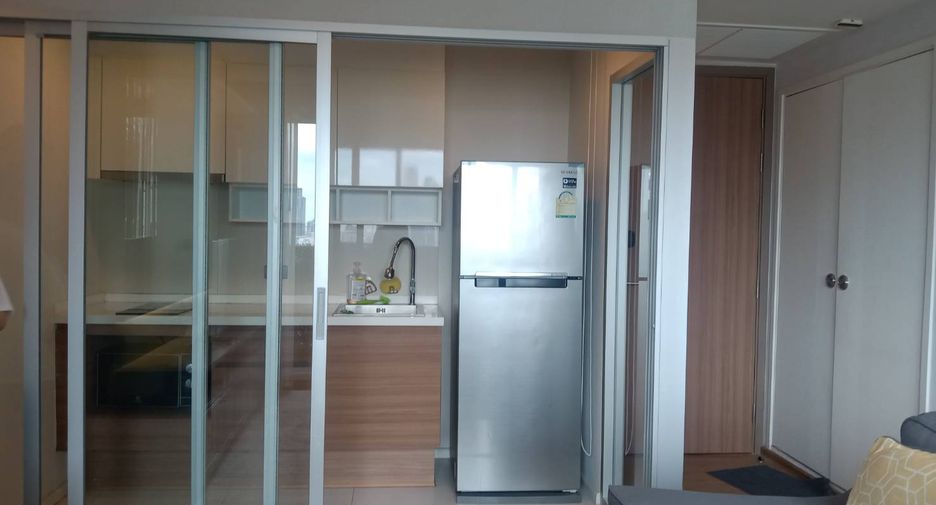 Condo en alquiler de 2 habitaciones en Yan Nawa, Bangkok