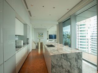 À vendre 3 chambres condo à Sathon, Bangkok