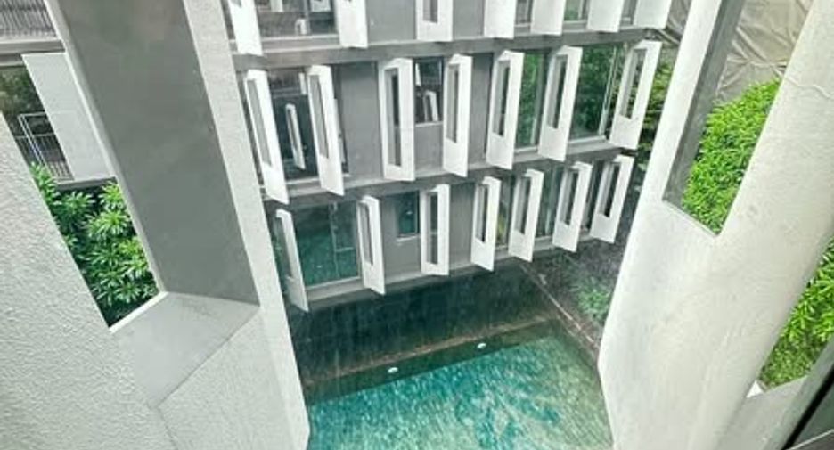 For rent and for sale 2 bedrooms condo in Watthana, Bangkok