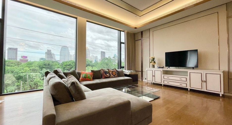 For sale 3 bedrooms condo in Pathum Wan, Bangkok