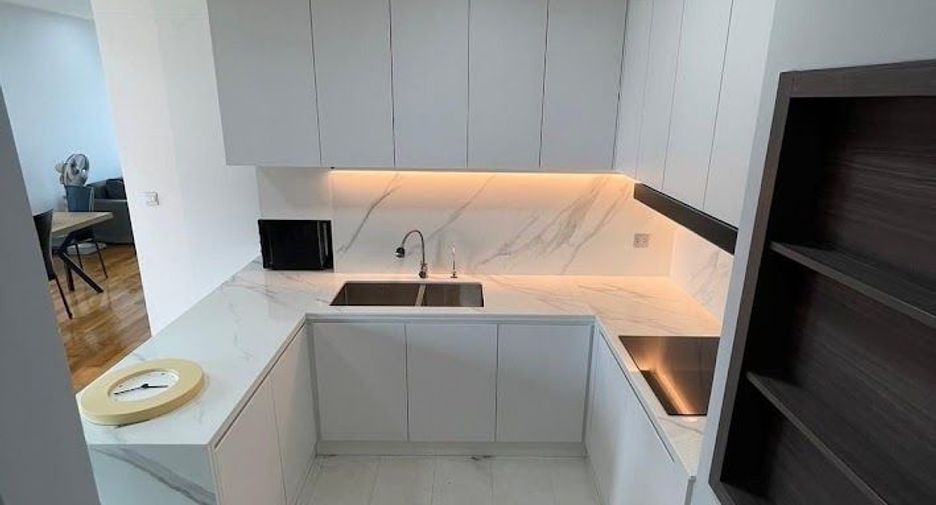 For sale 2 bedrooms condo in Khlong Toei, Bangkok