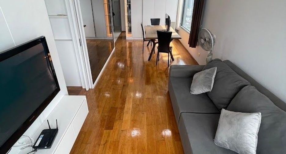 For sale 2 bedrooms condo in Khlong Toei, Bangkok