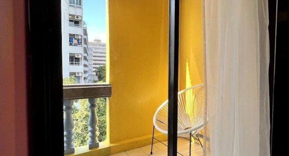 For rent 5 bedrooms hotel in Bang Rak, Bangkok