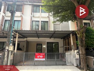 出售 公寓 联排别墅 在 Lat Phrao, 曼谷