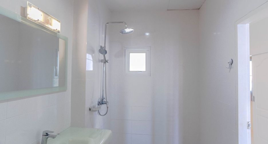 À vendre 2 chambres condo à Klaeng, Rayong