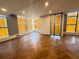 For sale 4 bedrooms condo in Khlong Toei, Bangkok