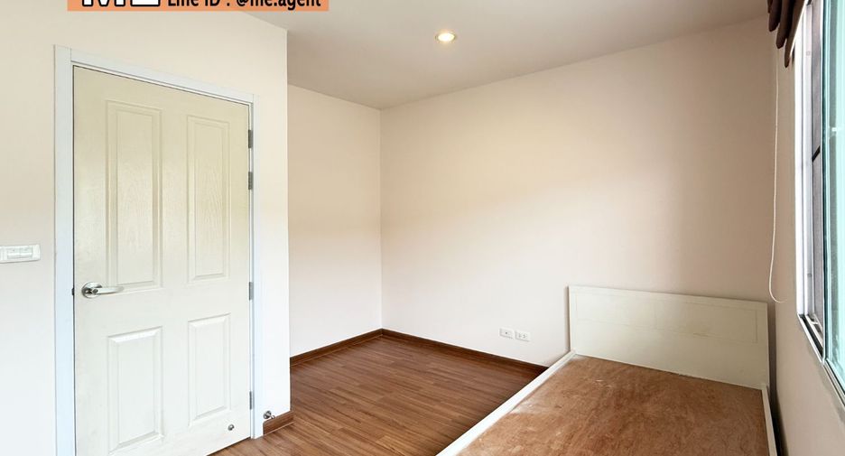 For sale 4 bedrooms townhouse in Suan Luang, Bangkok