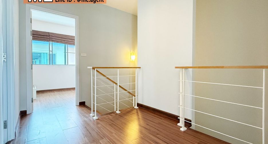 For sale 4 bedrooms townhouse in Suan Luang, Bangkok