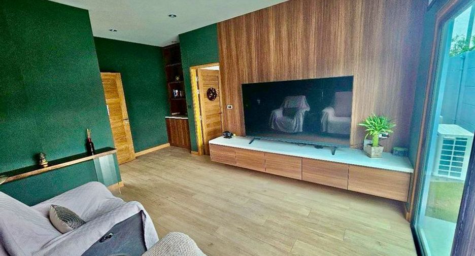 For rent 4 bedrooms villa in Bang Lamung, Chonburi