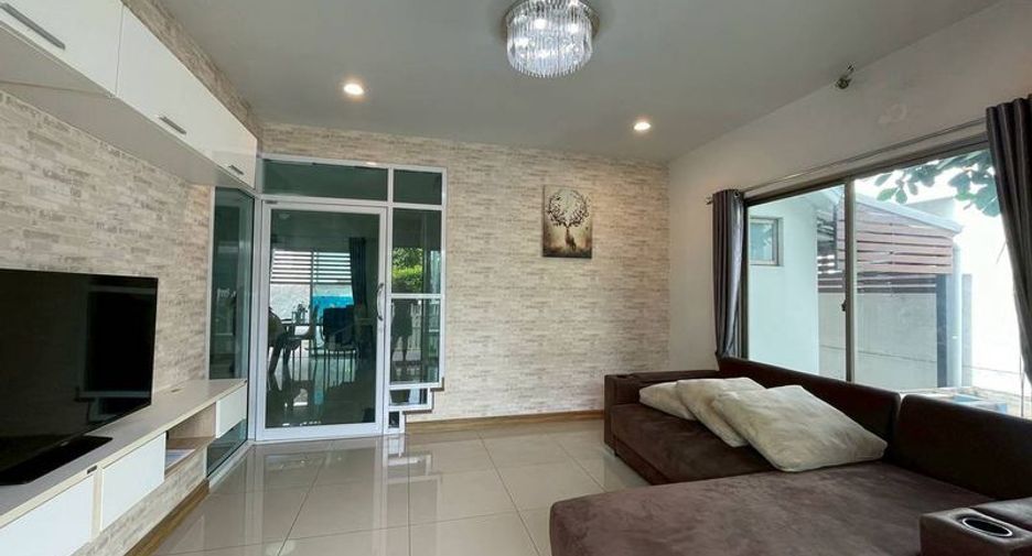 For rent and for sale 3 bedrooms house in Si Racha, Chonburi