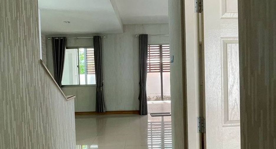For rent and for sale 3 bedrooms house in Si Racha, Chonburi