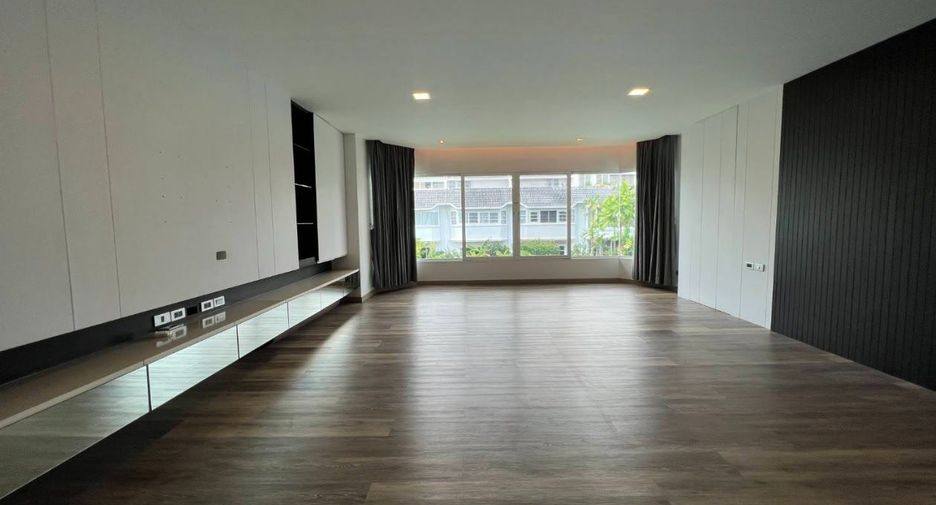 Haus zum Kauf mit 3 Zimmer in Watthana, Bangkok