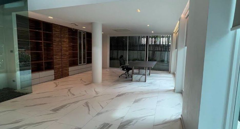 Haus zum Kauf mit 3 Zimmer in Watthana, Bangkok