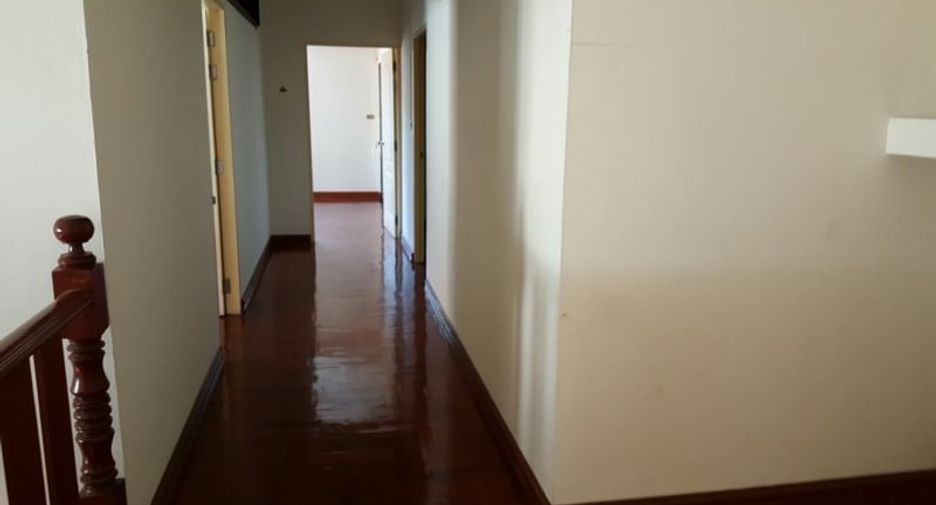 For rent 5 ベッドルーム house in Watthana, Bangkok