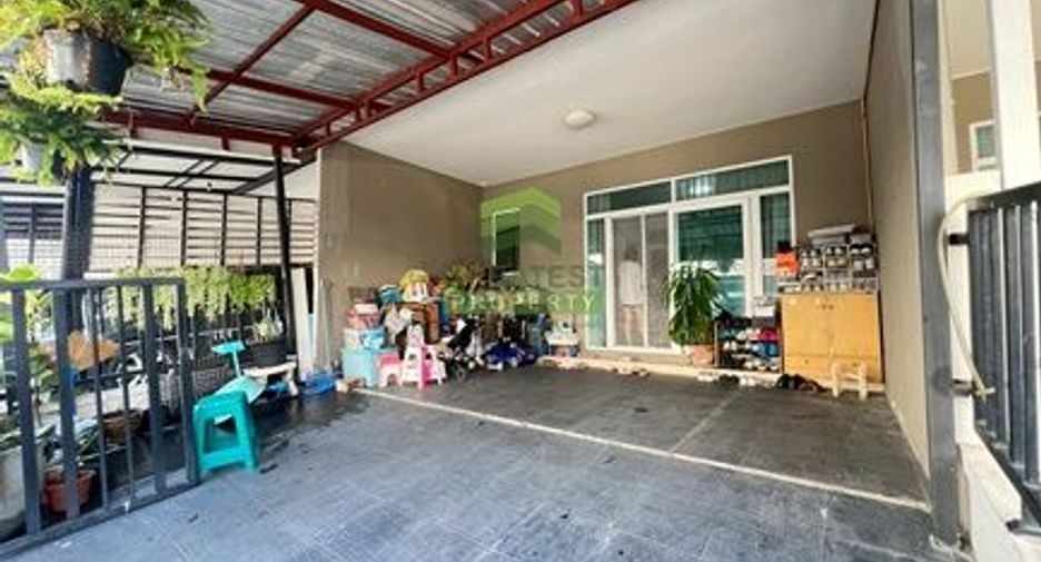 For rent and for sale 4 bedrooms townhouse in Don Mueang, Bangkok