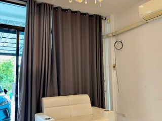 Casa adosada en alquiler y en venta de 4 habitaciones en Chatuchak, Bangkok