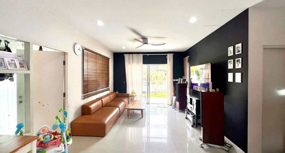 For rent 4 bedrooms house in Mueang Phuket, Phuket