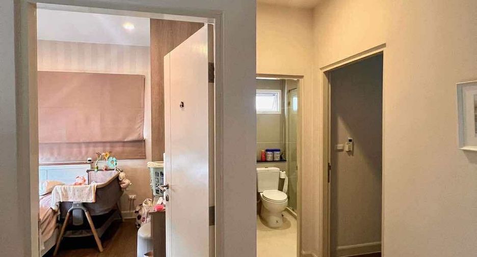 For rent 4 bedrooms house in Mueang Phuket, Phuket