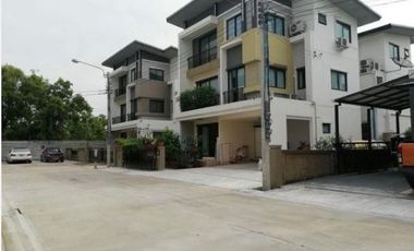 For rent 5 bedrooms house in Sai Mai, Bangkok