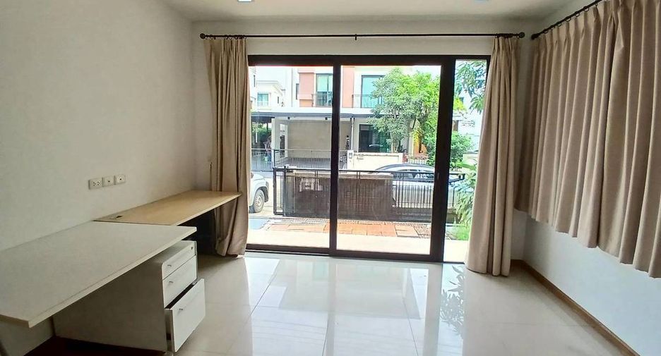 For rent 5 bedrooms house in Sai Mai, Bangkok